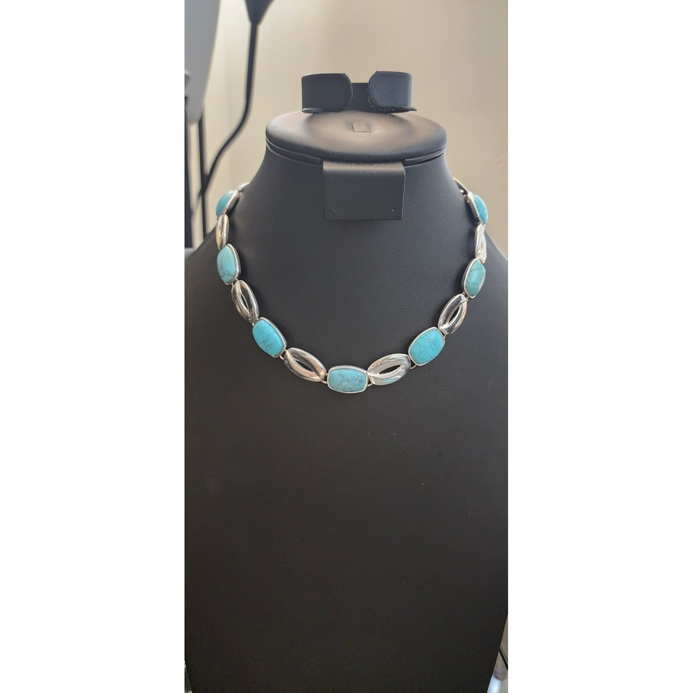 Trifari Silver Tone Faux Turquoise Cabochon Link Collar Necklace Crown Logo